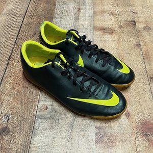 Nike Jr Mercurial Victory III Size 6Y Indoor Soccer 509112-376